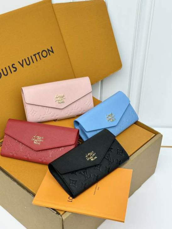 Picture of Louis Vuitton Wallets _SKUfw232531957fw